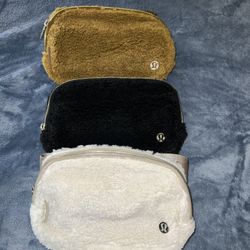 Lululemon Belt Bag In Fleece 