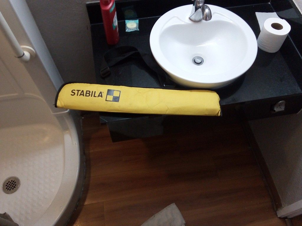 24" Digital Stabila