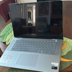 Dell Inspiron  Plus 7640