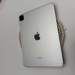Apple iPad Pro 11 Inch 4th Gen - Pay $5 today and the rest later!!