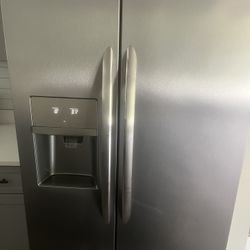 New Frigidaire S X S