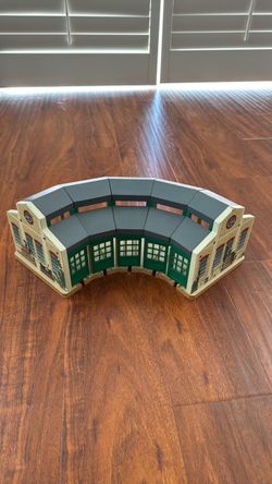 Thomas Wooden Railway Tidmouth Sheds/Roundhouse 2012 Y4367 Excellent Condition