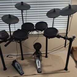 Alesis Nitro Mesh Kit 8-piece +Crash Cymbal 2