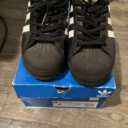 Adidas Superstars Size 9 Men