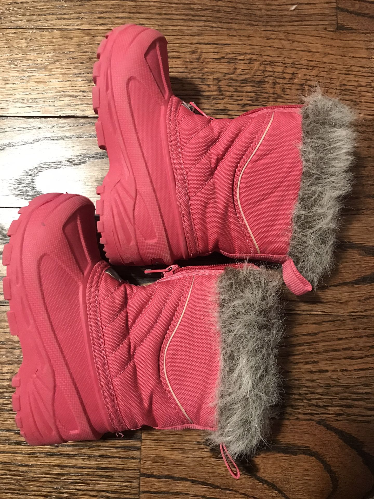 Size 8 toddler/little girl winter/snow boots