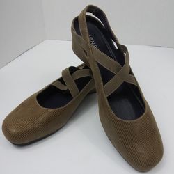 Vaneli. Woman's marjory flat shoes