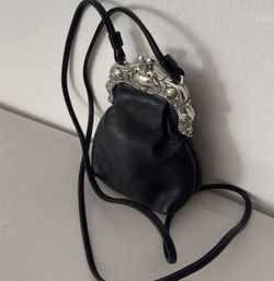 BRIGHTON One World Kisslock VINTAGE Black Leather Crossbody