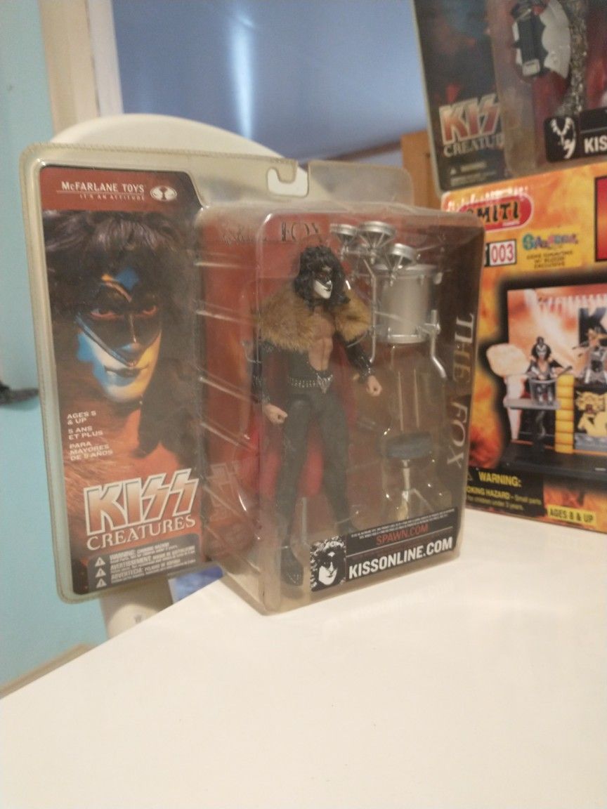 Kiss Creatures Collectible Action Figure Also Smiti Playset Figures(WILL TAKE BEST OFFER)
