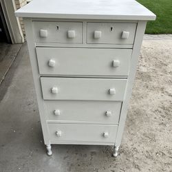 Antique, Vintage White Dresser With Six Drawers