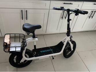 Caroma electric scooter
