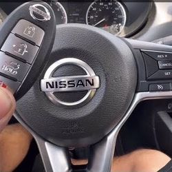 Nissan key fob Nissan key