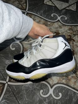 Jordan 11 Size 8.5 Concord Breds University Nike Yeezy