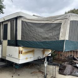 Pop Up Camper - Coleman