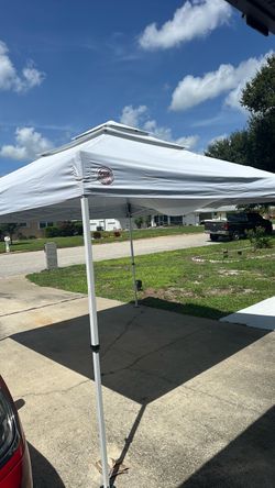 Quik Shade White Pop-Up Canopy Tent used see pic