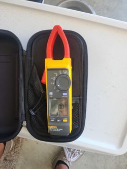 Fluke multimeter 1500v cat2