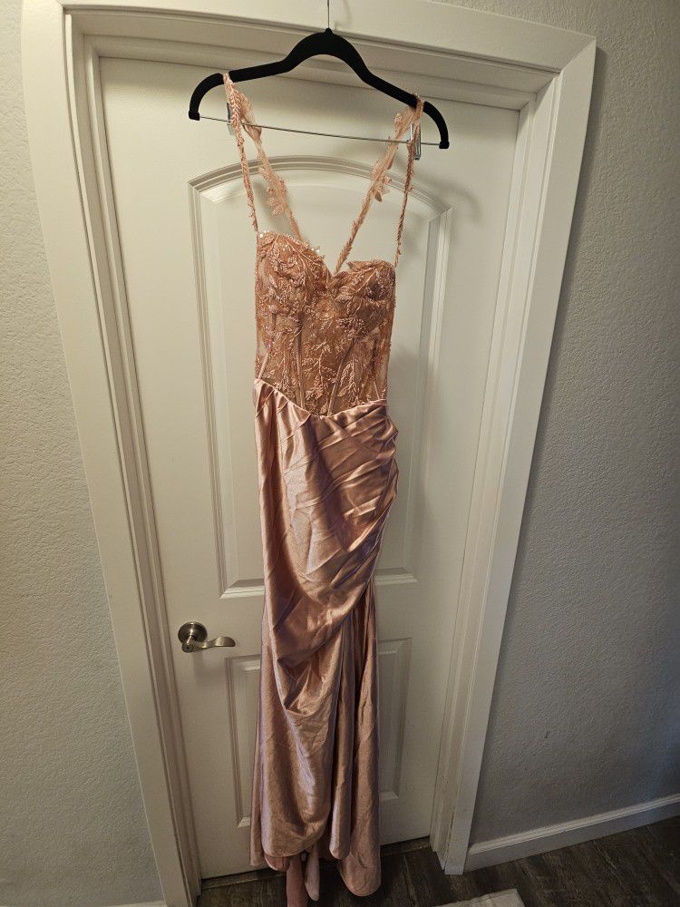 *NEW* Women's Dusty Pink Formal Dress, Size 8