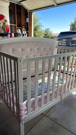 Baby girl crib