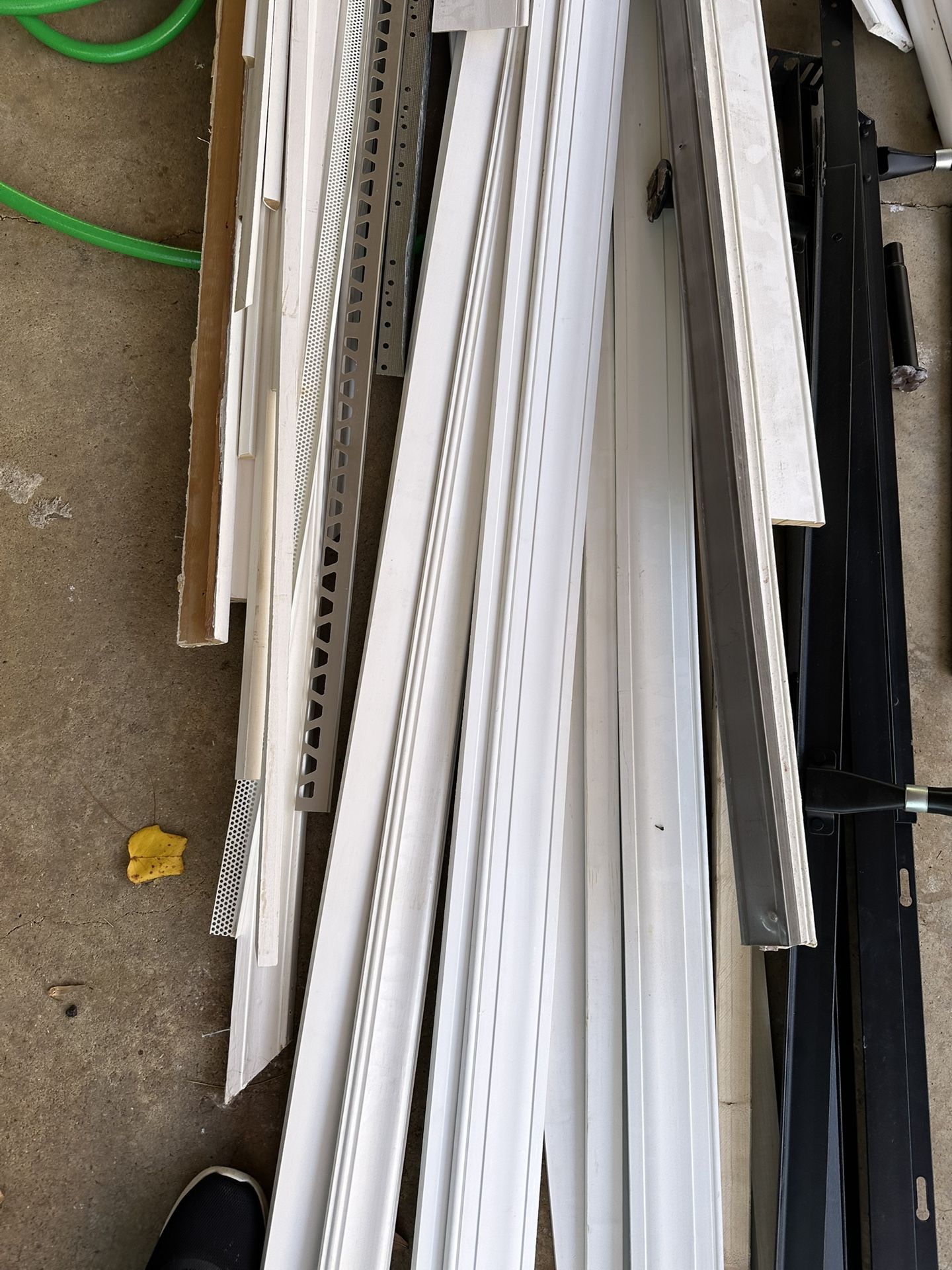 Free Construction Items, Bed Frame And Saw