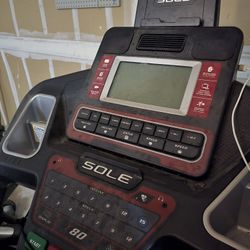 Sole F80 Treadmil 
