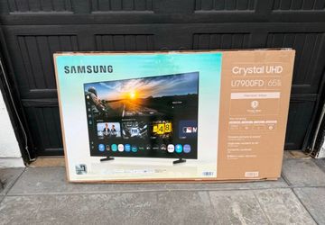 65 “ Samsung smart 4K CRYTAL HDR TV