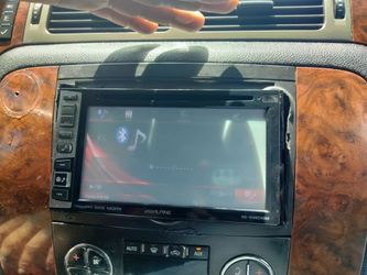 Alpine double-din car stereo