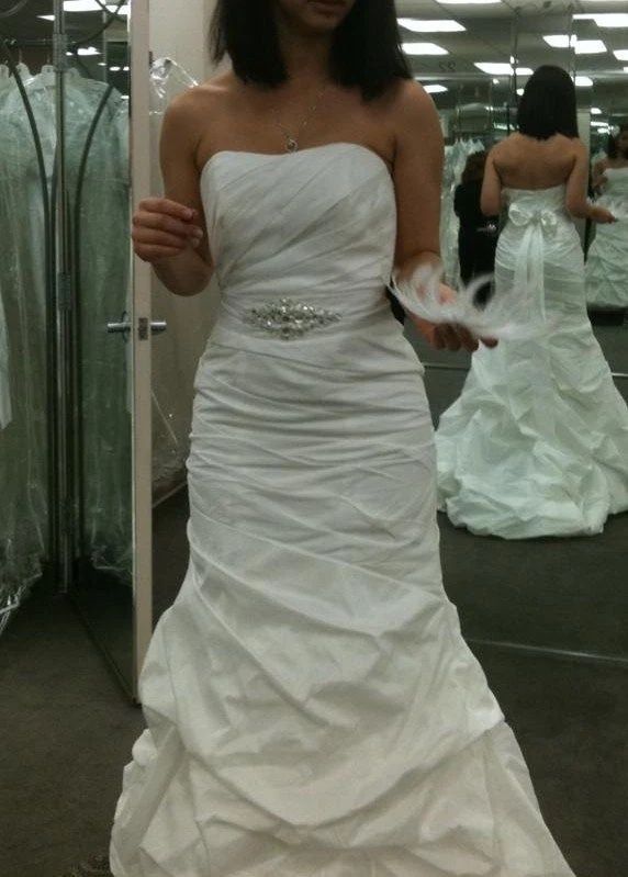 Beautiful Size 16 Wedding Gown