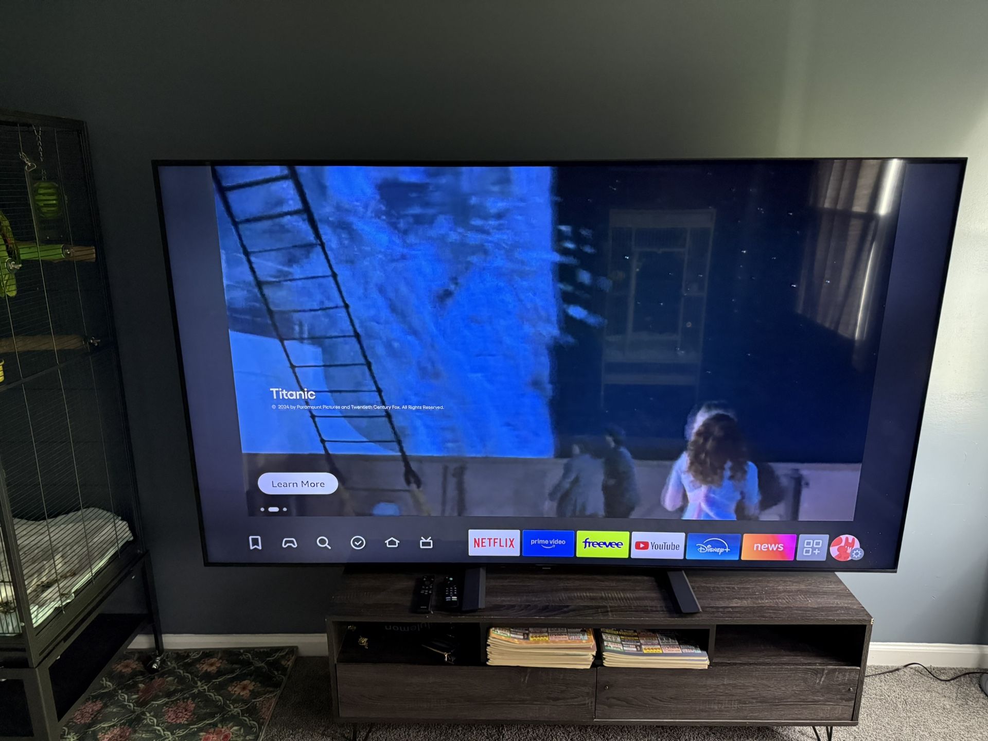 86” Samsung Crystal Tv