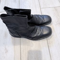 Men’s Boots Size 11.  (Aldo  Brand These Are Old Boots Still In Great Shape). 