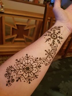 Henna For Christmas 