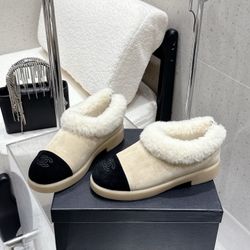 Brand-New Snow Boots