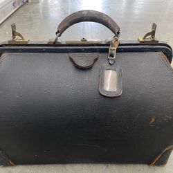 Antique Doctor’s Bag 