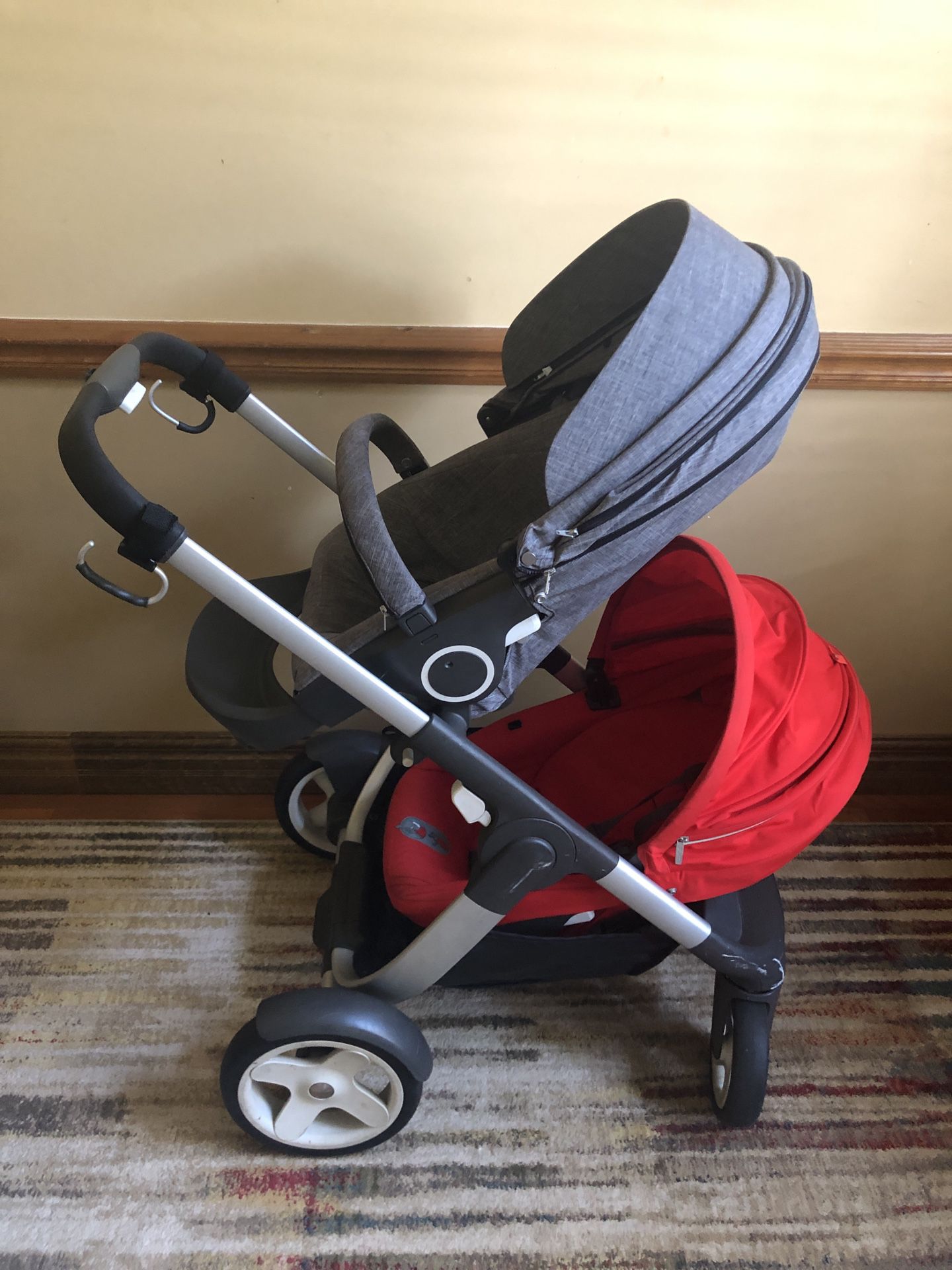 Stokke crusi stroller with car seat and sibling seat
