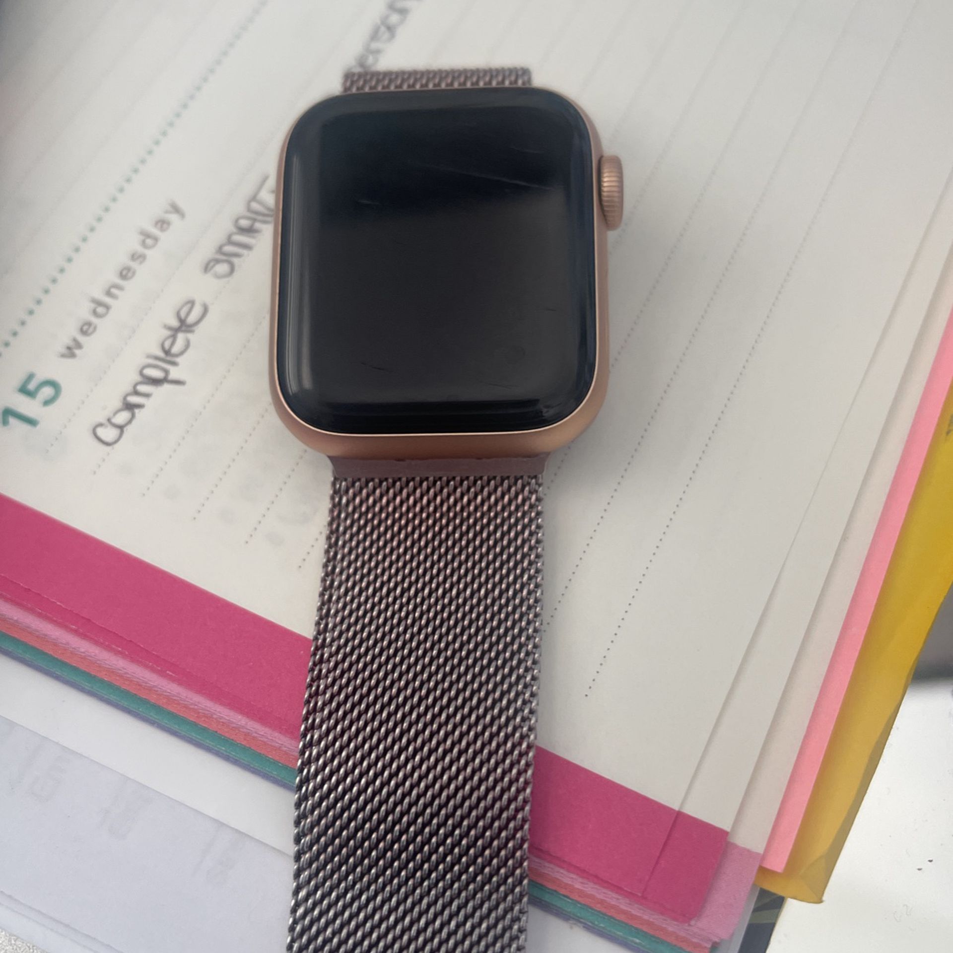 Apple Watch (Rose Gold)