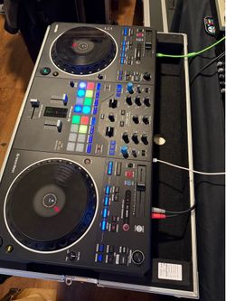 Pioneer DDJ-Rev 5 with case