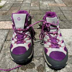 Merrell Hiking Boots  6M Like New 