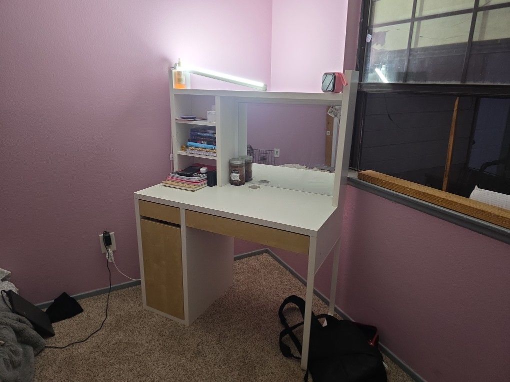 Vanity Desk