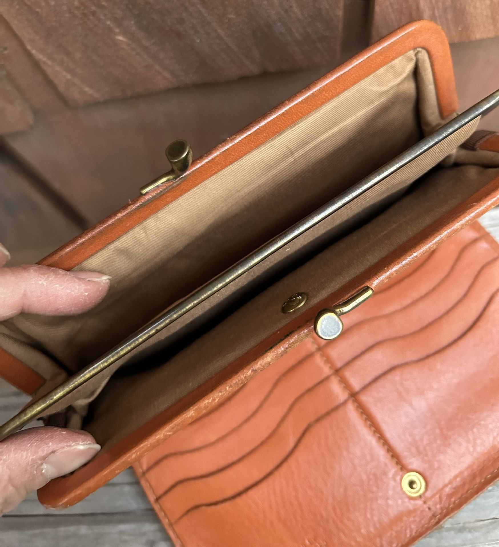 Vintage IL Bisonte Clutch Kisslock Multifunctional Italian Leather wallet