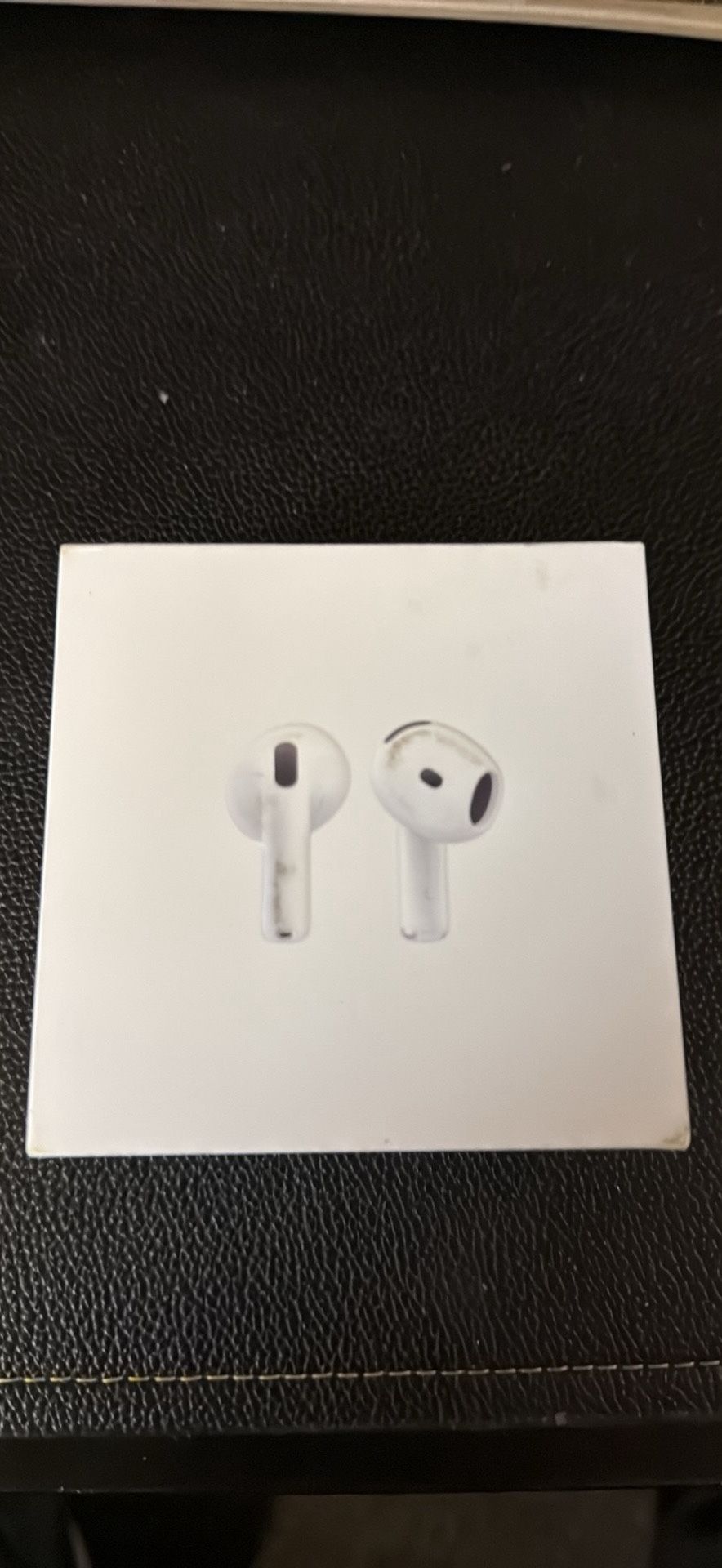AirPods 4