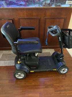 Four wheel electric scooter