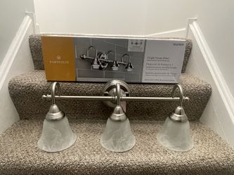 3-Light Vanity Fitter With Shades