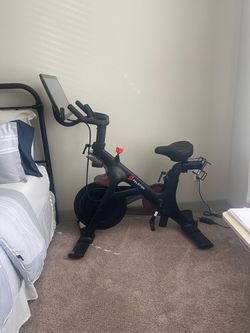 Peloton bike/shoes size 7 and 11