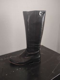 Couch riding boots
