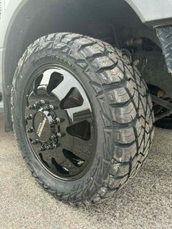CKECK PRICE - MAYHEM CHALLENGER 8181 FORGED GLOSS BLACK 22X8.25 10-225 169MM 170.1MM
