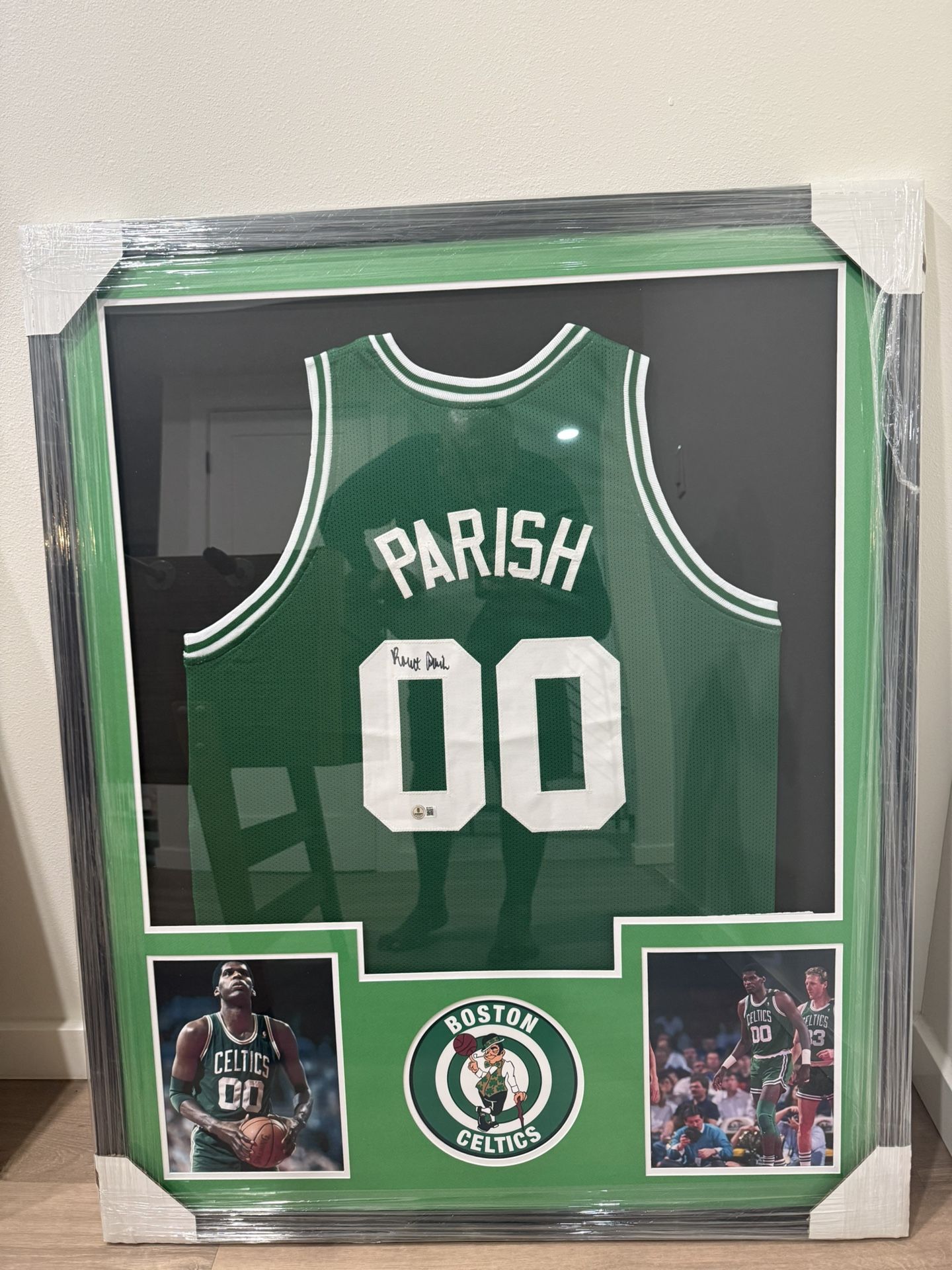 Signed And Framed Robert Parish Jersey 