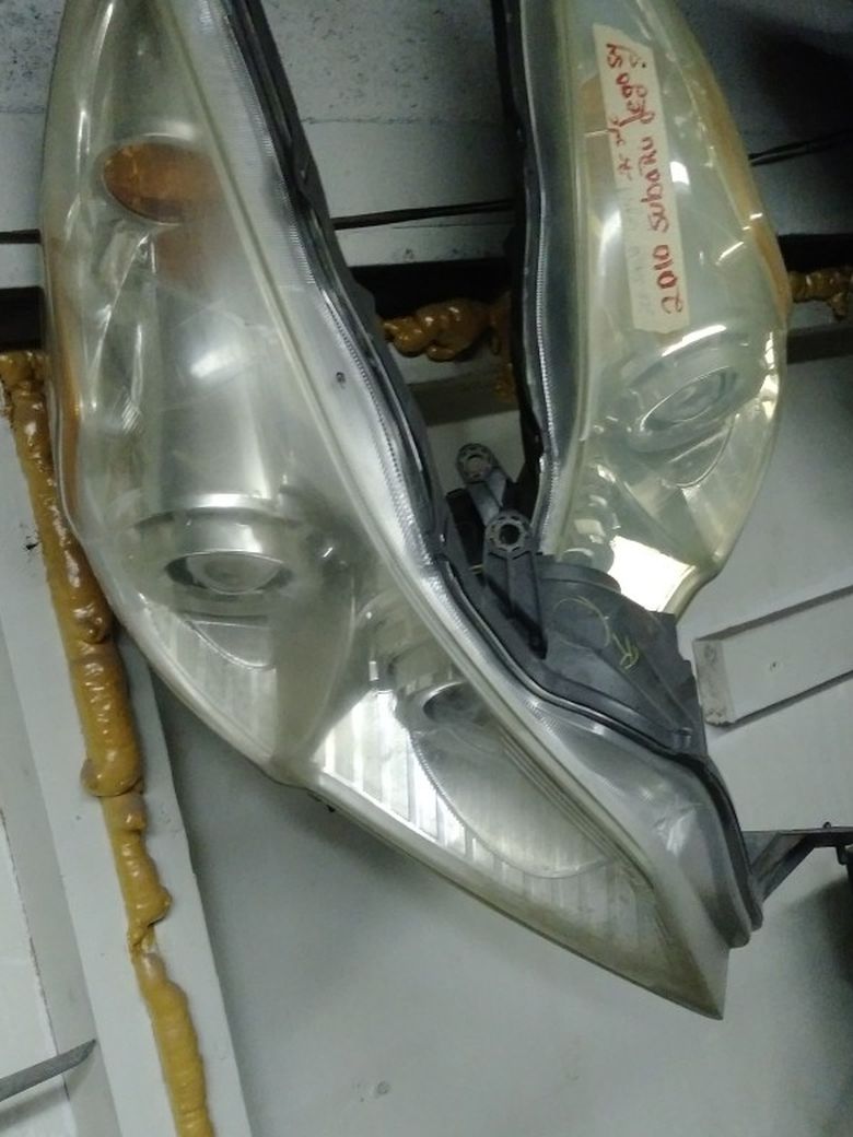 Headlights 2010 Subaru Legacy