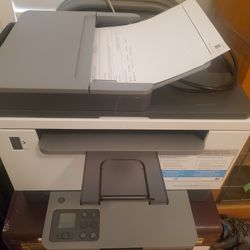 HP mfp 2604 Tank Printer Scanner Almost New