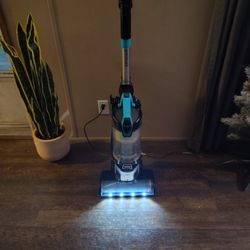 Bissell  Vacuum Cleaner