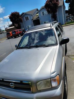 Nissan Pathfinder SE 2wd, gray and SUV.