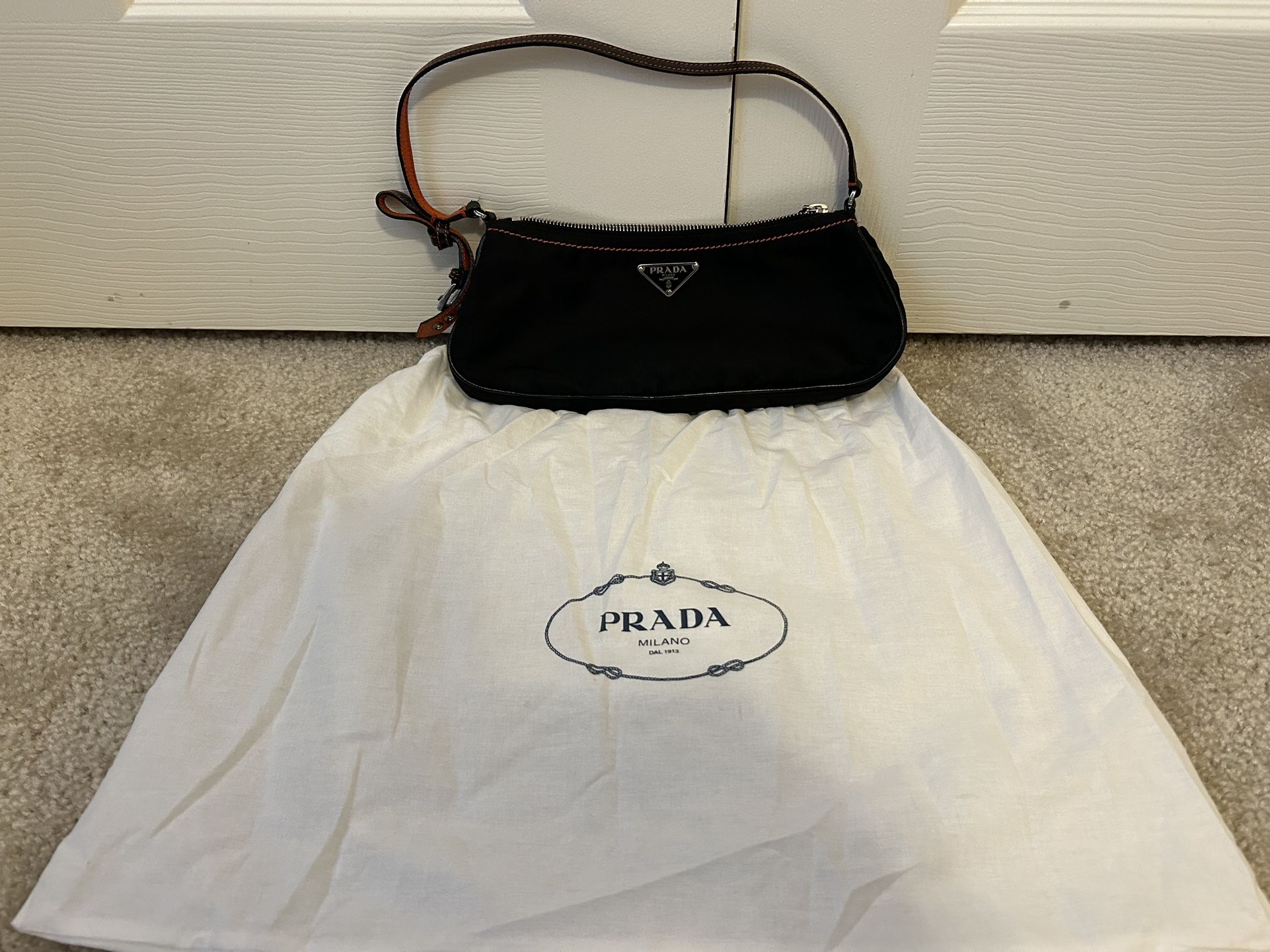 Prada tessuto pochette