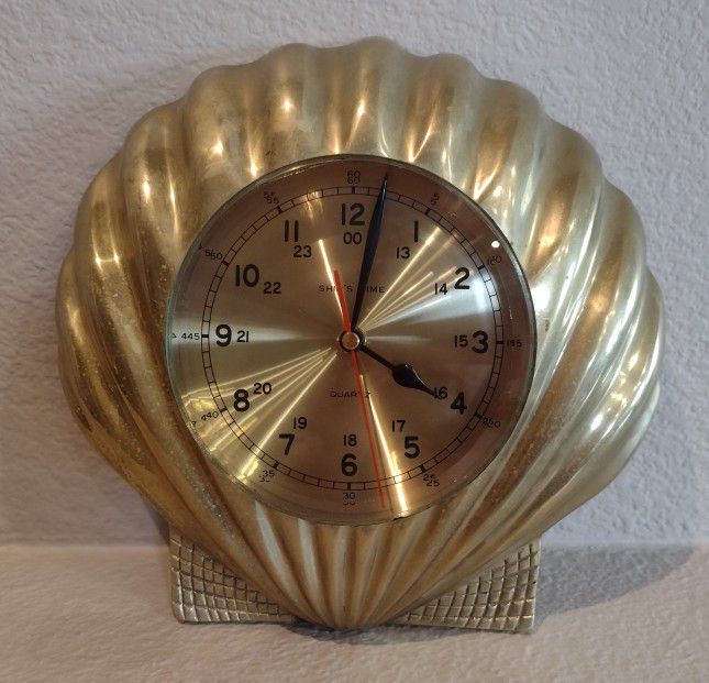 Vintage 1985 Ships Time Brass Maritime Shell Shaped Wall Clock